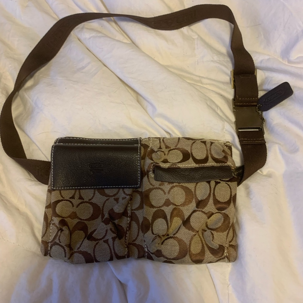 Authentic coach body Fanny pack style